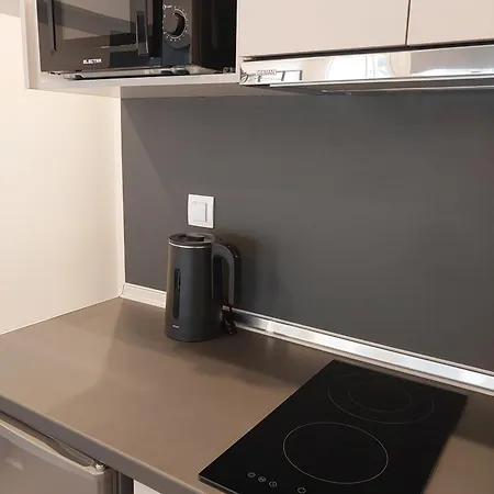 Anibo & Center 3861 *